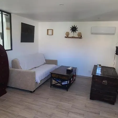 Casita Rossignol Feriehus Puimisson